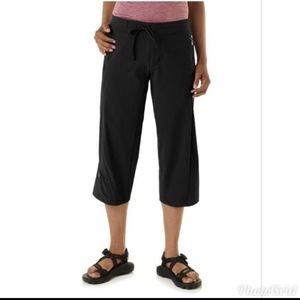 Women's Mountain Hardwear Elinor Hiking Capri Pants Size 10 Black